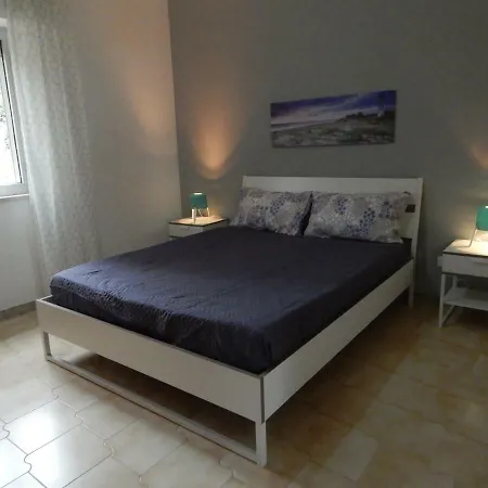 16 Via Dei Delfini Holiday home *
